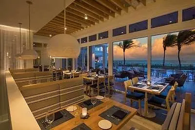 Hutchinson Shores Resort & Spa 